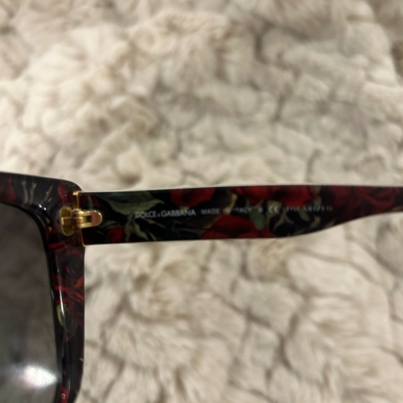 Dolce and Gabbana polarized glasses - Picture 3 of 10